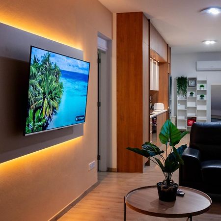 Earth Apartment Ларнака Екстериор снимка